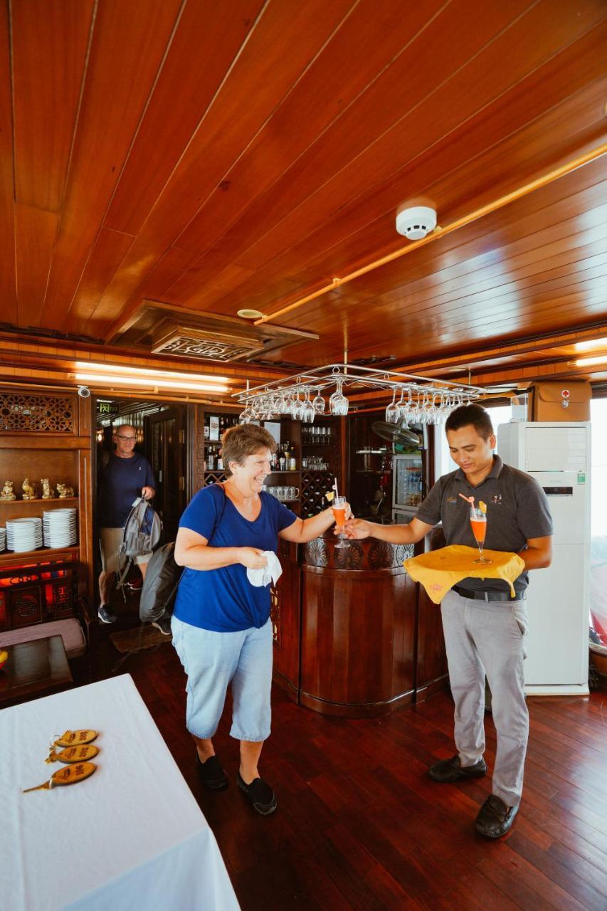 Hotel Renea Cruises Halong à Hạ Long Extérieur photo