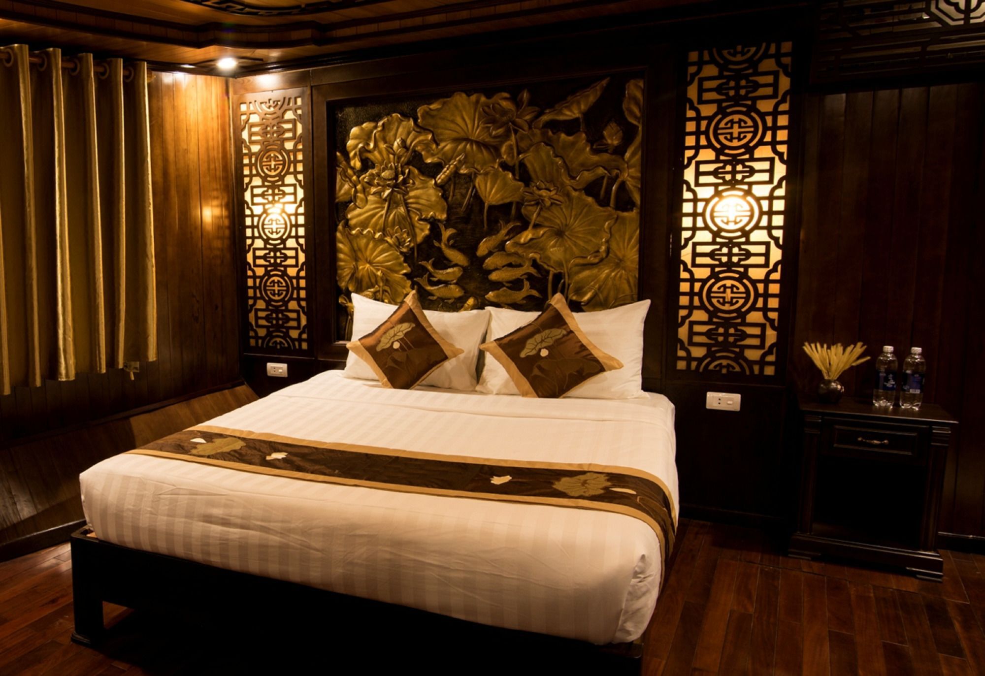 Hotel Renea Cruises Halong à Hạ Long Extérieur photo